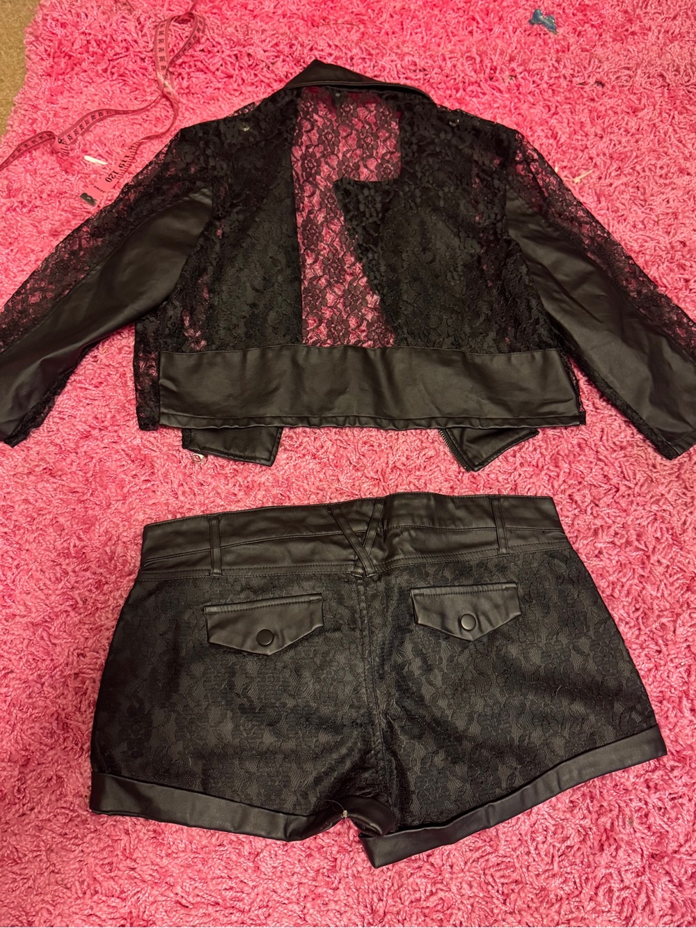 Lip service cult Los Angeles black pleather/lace fashion shorts & matching top - Picture 8 of 11